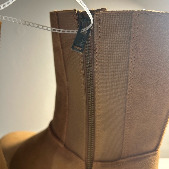 NWT UGG Australia Classic Twin Seam New Heights Boots Size 9 - Picture 7 of 11